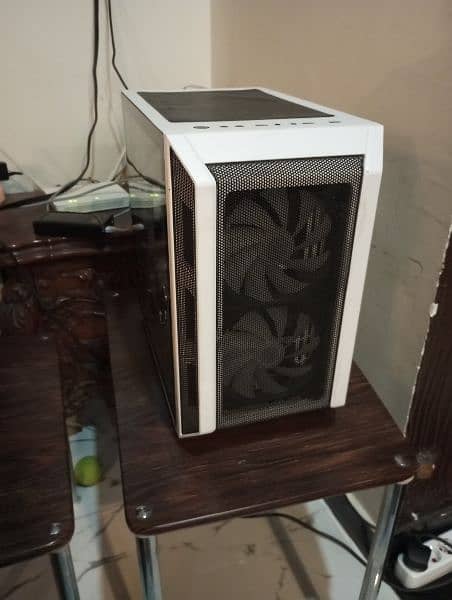 Gaming Pc with Graphic Card for sale 3