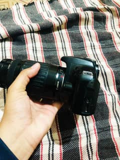 Canon 1100 d is up for sale