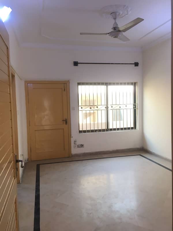 12 Marla Portion For Rent In G15 Islamabad 11