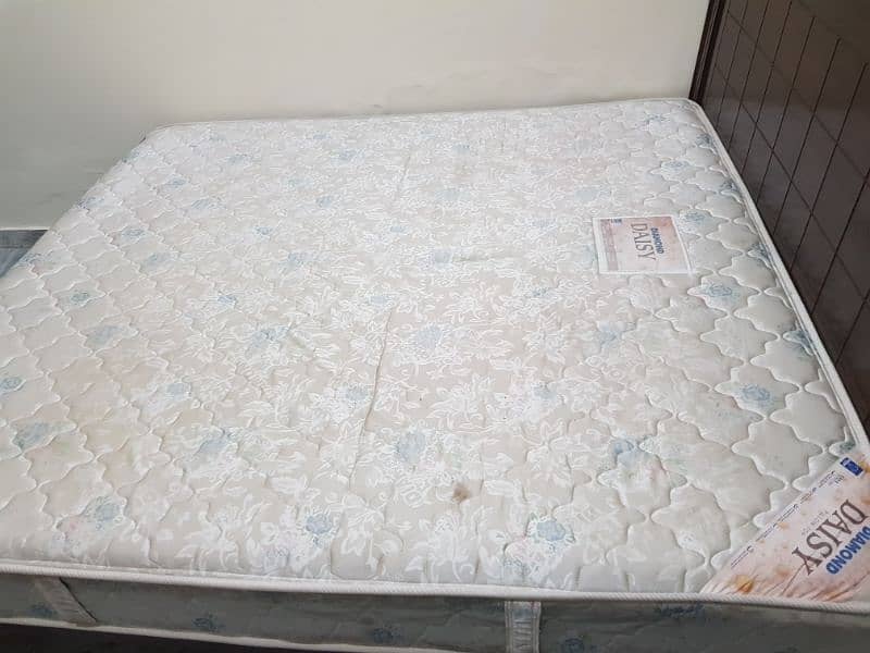 Diamond supreme form spring mattress New almost 3