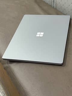 Surface laptop 4 core i7 11 Generation 8 GB RAM 512 GB SSD 0