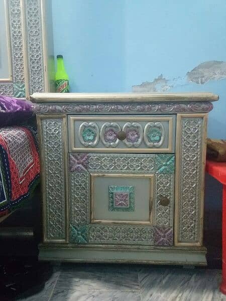 New bad with 2 side table dressing table condition 10 by 10 6