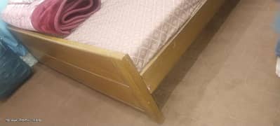 King size bed good condition shesham wood 0