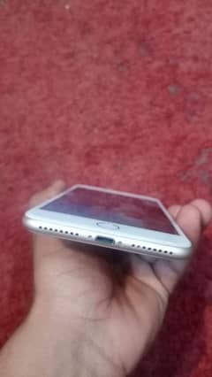 Urgent sale 32gb 10 by 10  condition button not work all ok 0