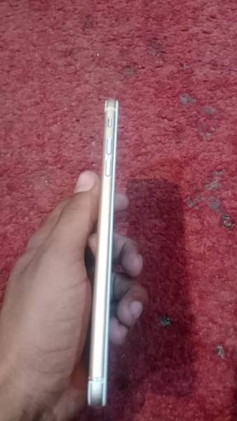 Urgent sale 32gb 10 by 10  condition button not work all ok 3