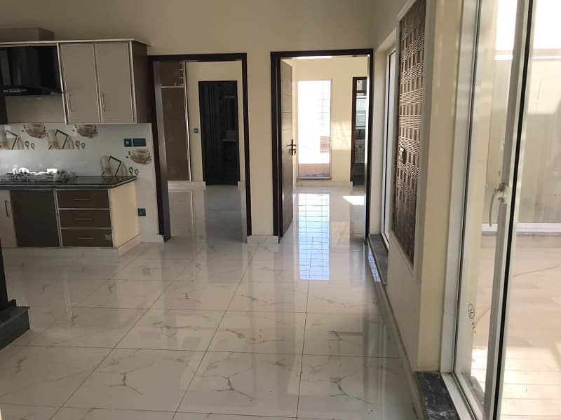 Dha rahbar sector 1 A block 8 Marla upper portion available for rent 12