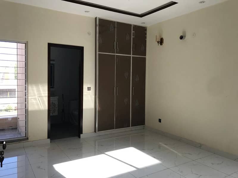 Dha rahbar sector 1 A block 8 Marla upper portion available for rent 15
