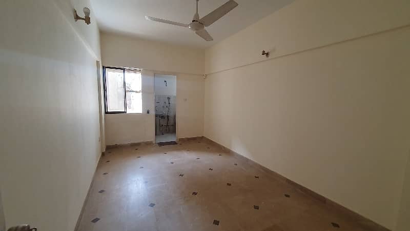 2 Bed Dd 2nd Floor Available For Sale In Big Bukhari Commercial 4