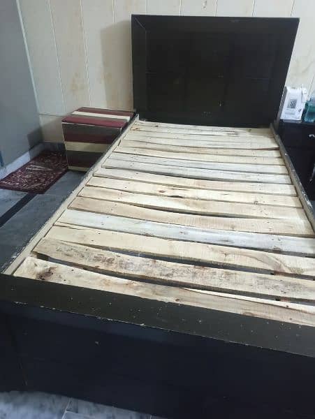 Queen size bed with mattress and a single bed 4