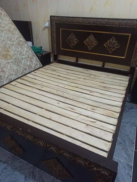 Queen size bed with mattress and a single bed 8