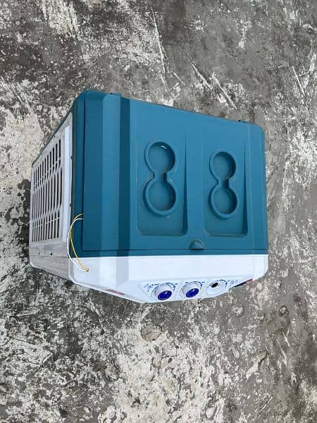 Excellent Condition AC and DC 12v Air Cooler for Sale 4