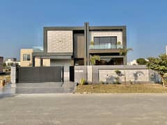 Outstanding 1 Kanal House Is Available For Rent In PHASE 6 DHA, Lahore.