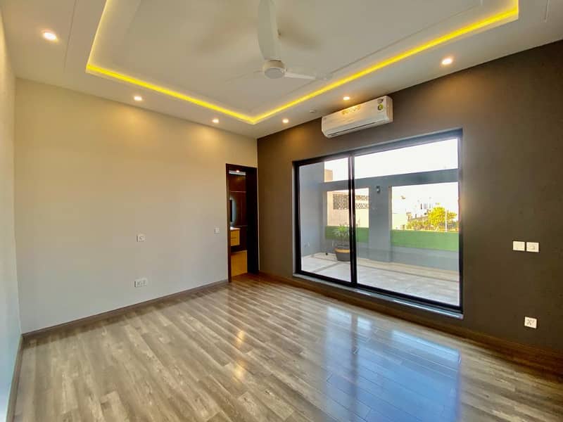Outstanding 1 Kanal House Is Available For Rent In PHASE 6 DHA, Lahore. 24
