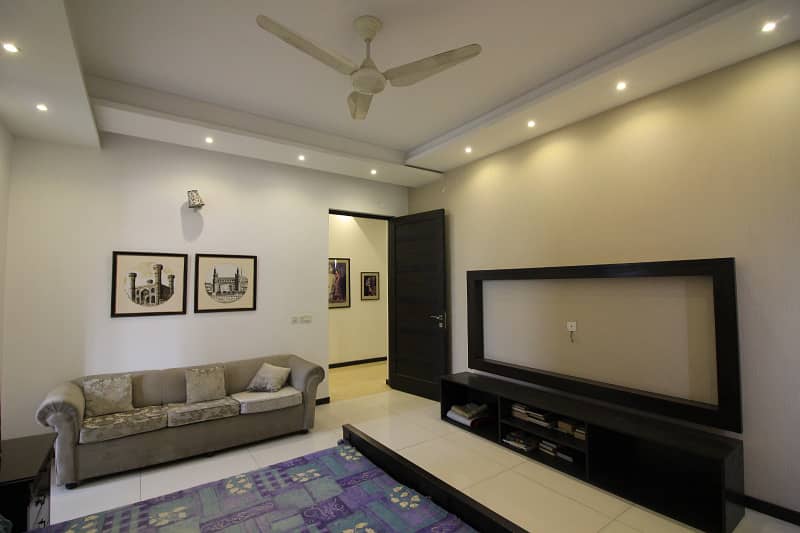 A Modern Design 1 Kanal Luxurious House Is Available For Rent In DHA, Lahore. 26