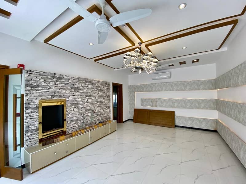 1 Kanal House Out Standing Stunning Home Is Available For Rent In PHASE 6 DHA, Lahore 11