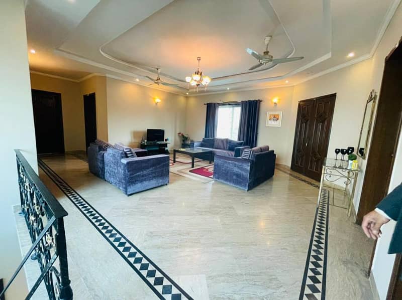 Most Luxurious 2 Kanal House Is Available For Rent In Phase 2 Dha, Lahore. 12