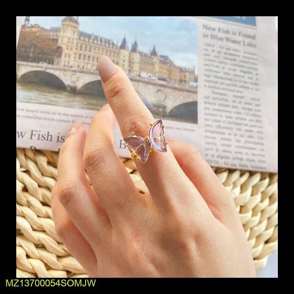 Butterfly style crystal ring 0