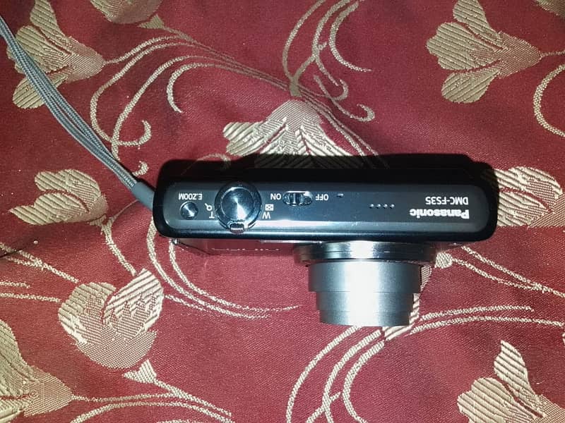 Brand new Panasonic Lumix camera Model no: DMC-FS35 4