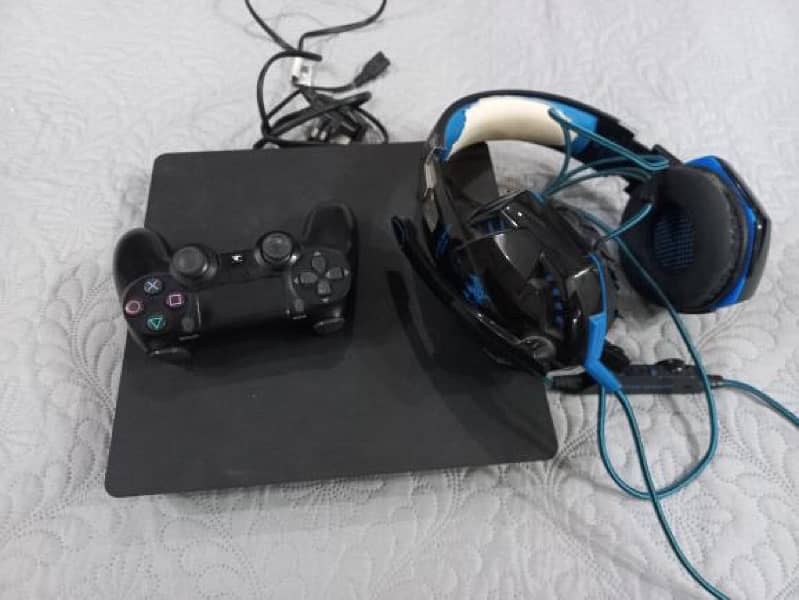 playstation 4 Slim with One controller + Kotion Each G2000 headphones 4