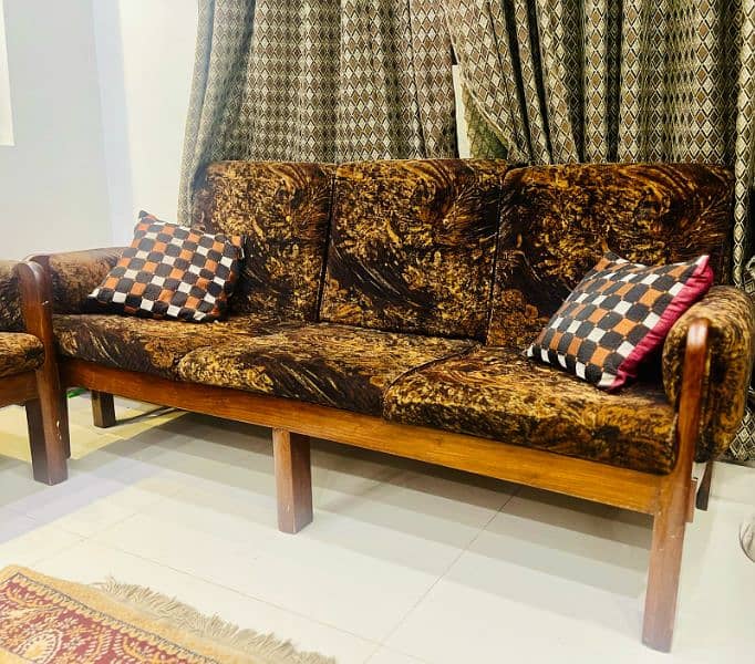 six seater sofa set in pure sheesham wood 3