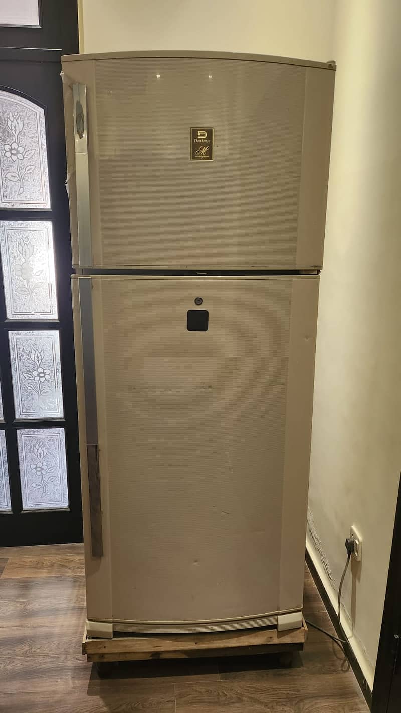 Dawlence 91996m fridge king size cool mint condition 0