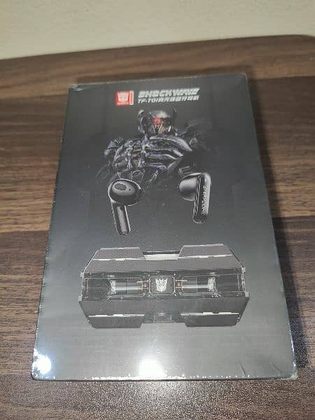 Transformers tf t01 earbuds 1