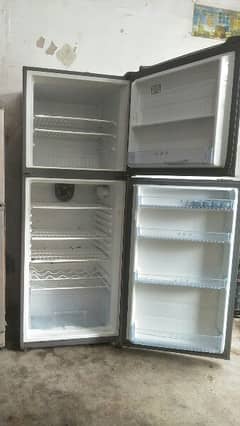 Haier fridge 
Orignal Gass 
Orignal compressor 
Condition 10by10