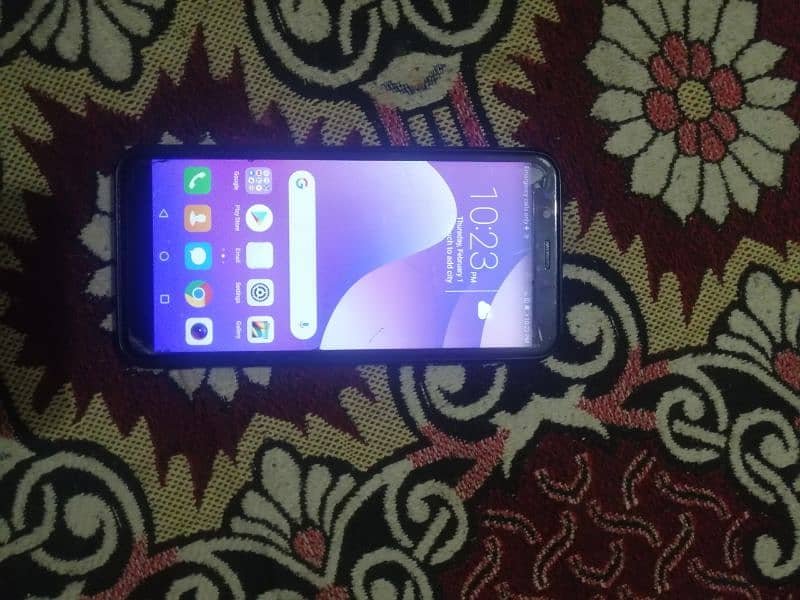 Huawei y7 prime in good condition with box 1