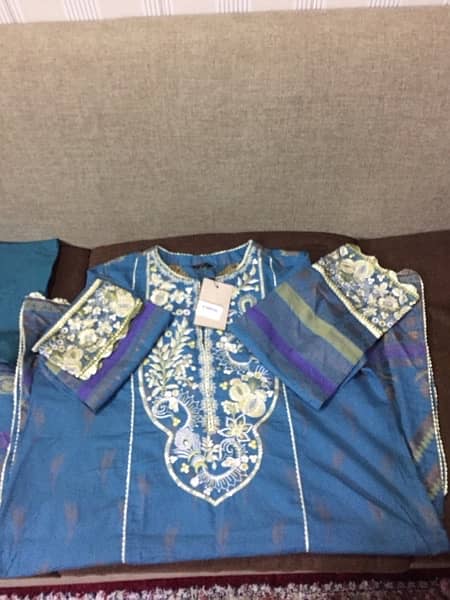 3 Piece lawn jacquard suit Saphhire brand ready to wear 3