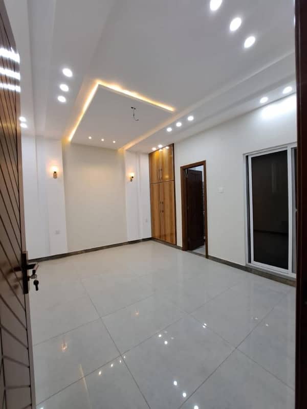 10 Marla Vip Luxury House Available For Rent In Ayesha Block Abdullah Garden Canal Road 1