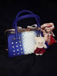 selling my hand bag 0