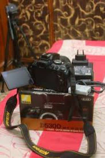 camera DSLR Nikon d5300 complete box with lenas 0