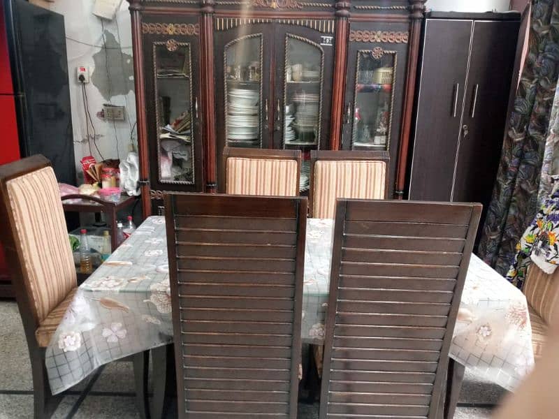 dining table sale urgent 3