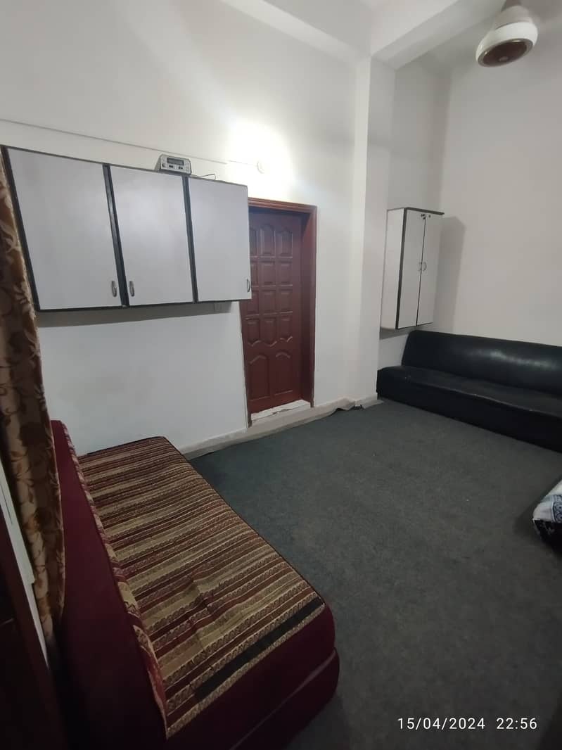Room with Private Bathroom and Kitchen, Fully Furnished 1