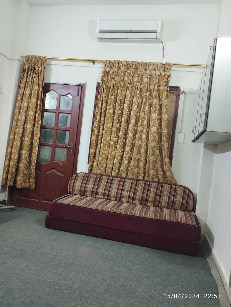 Room with Private Bathroom and Kitchen, Fully Furnished 2
