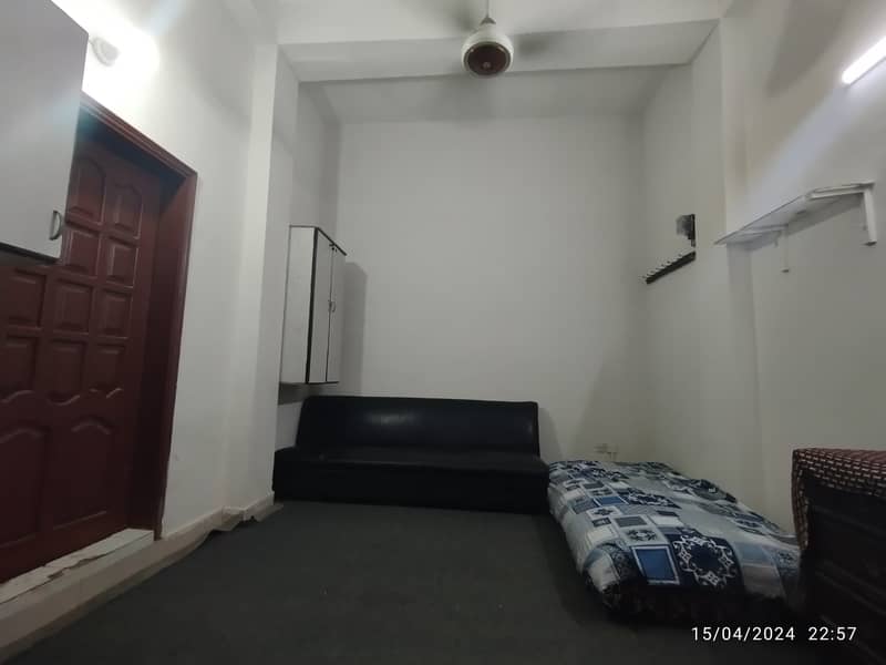 Room with Private Bathroom and Kitchen, Fully Furnished 6