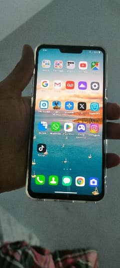 Lg g8 thinq. . . 11/11 condition just like new. . 6/128gb