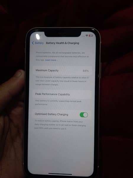 iPhone XR white Colour (10/10 Condition) Non-PTA 6