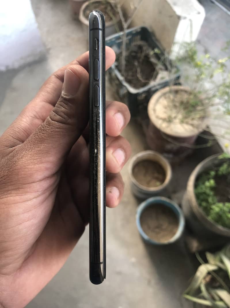 Iphone X 64GB PTA Approved 4