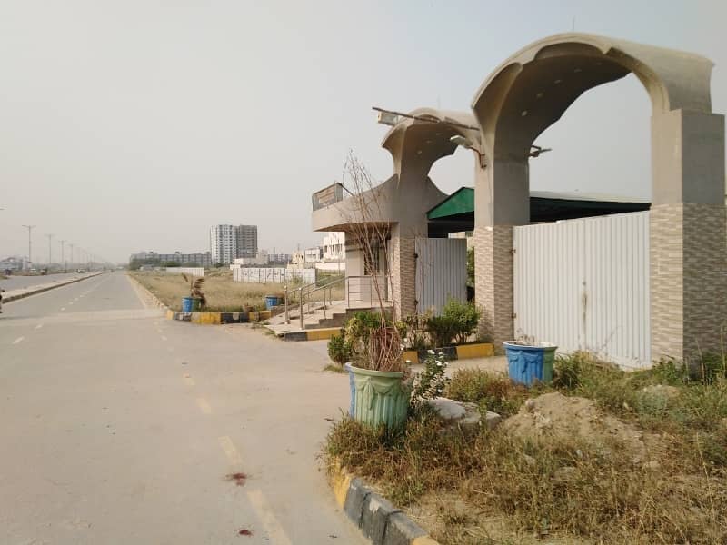 Ideally Located Residential Plot Of 400 Square Yards Is Available For Sale In Karachi 2
