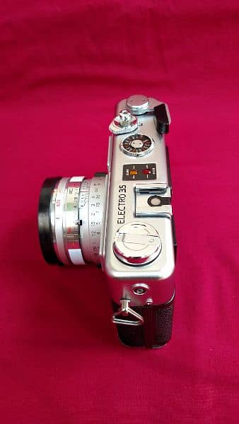 vintage camera Yashica Electro 35 GSN 70 years old Made in japen 6