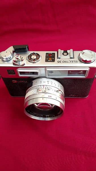 vintage camera Yashica Electro 35 GSN 70 years old Made in japen 7