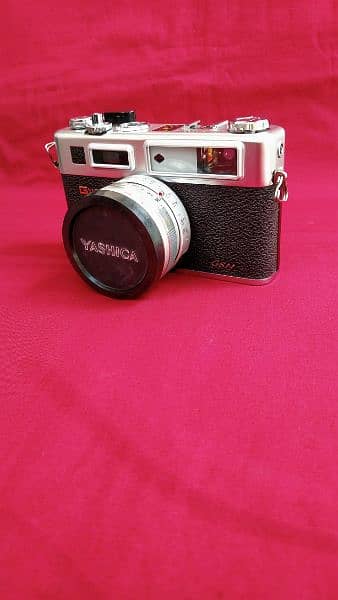 vintage camera Yashica Electro 35 GSN 70 years old Made in japen 12