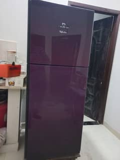 Medium size fridge, reflection model good condition (GLASS DOOR)