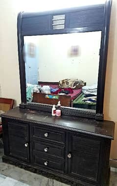A good sized dressing table with drawers