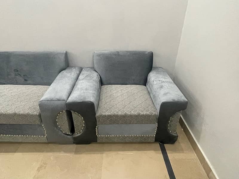 sofa set brand new condition with 3 table 2