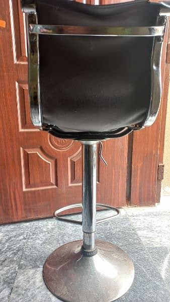 Revolving chair for kitchen 1