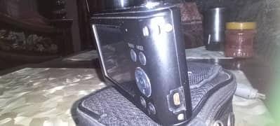 samsung DIGITAL camra urgent for sale if any intrusted contact me 0