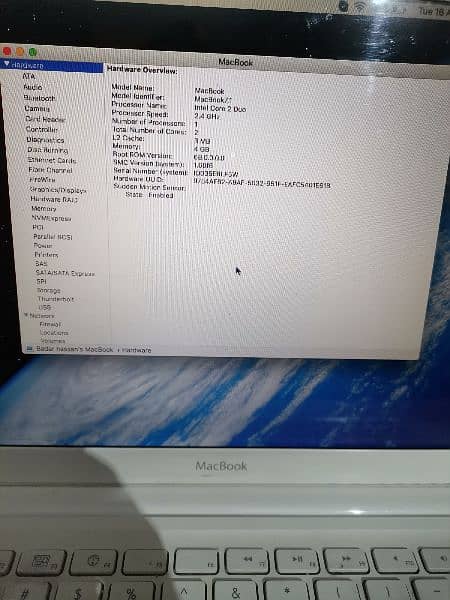 macbook 2010 clean condition 2