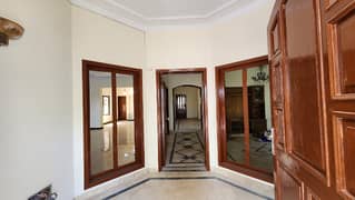 Fully renovated knaal 4bed house for rent in dha phase 1